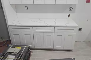 8 Dee Pl, Huntington Station, NY 11746 - Photo 10