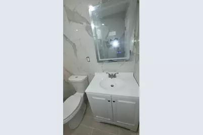 8 Dee Place, Huntington Station, NY 11746 - Photo 32