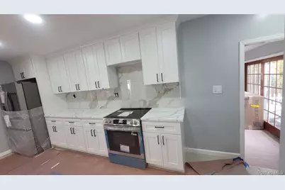 8 Dee Place, Huntington Station, NY 11746 - Photo 30