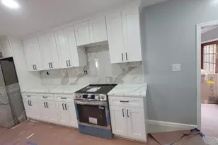 8 Dee Pl, Huntington Station, NY 11746 - Photo 30