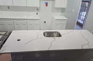 8 Dee Pl, Huntington Station, NY 11746 - Photo 28