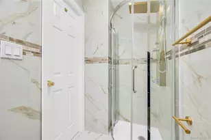 194-19 115th Rd, Saint Albans, NY 11412 - Photo 16