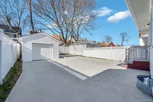 194-19 115th Rd, Saint Albans, NY 11412 - Photo 36