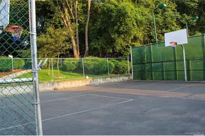 73-27 263rd Street #1st Floor, Glen Oaks, NY 11004 - Photo 10