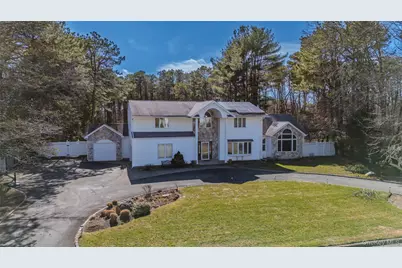 12 E Dosoris Lane, Dix Hills, NY 11746 - Photo 36