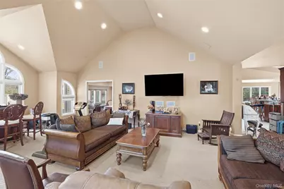 12 E Dosoris Lane, Dix Hills, NY 11746 - Photo 12