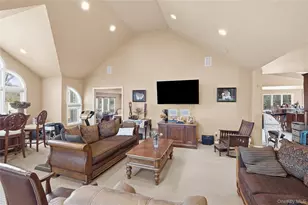 12 E Dosoris Ln, Dix Hills, NY 11746 - Photo 12