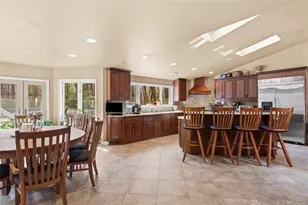 12 E Dosoris Ln, Dix Hills, NY 11746 - Photo 4