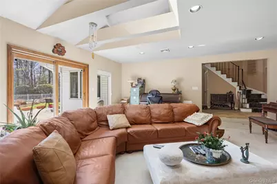 12 E Dosoris Lane, Dix Hills, NY 11746 - Photo 16