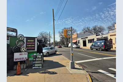 8924 Metropolitan Avenue, Rego Park, NY 11374 - Photo 4