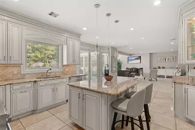 1 Laurel Lane, Holtsville, NY 11742 - Photo 4