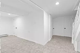 254 Charles Ave, New York, NY 10302 - Photo 16