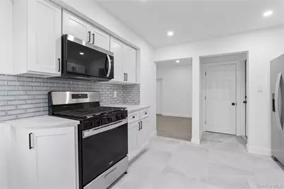 254 Charles Avenue, New York, NY 10302 - Photo 10