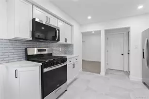 254 Charles Ave, New York, NY 10302 - Photo 10