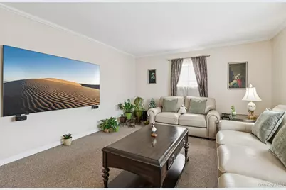 449 S 1st Street, Lindenhurst, NY 11757 - Photo 16