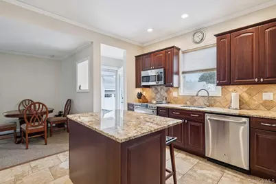 449 S 1st Street, Lindenhurst, NY 11757 - Photo 12