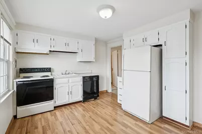 449 S 1st Street, Lindenhurst, NY 11757 - Photo 32
