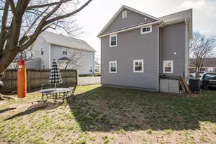 8 E 14th St, Huntington Station, NY 11746 - Photo 16