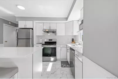 11 Glenwood Road, Glen Head, NY 11545 - Photo 12