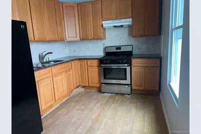 10532 130th Street, Richmond Hill, NY 11419 - Photo 4