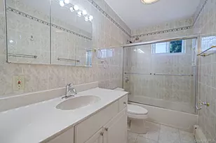 18 Wendorf Ct, North Babylon, NY 11703 - Photo 38