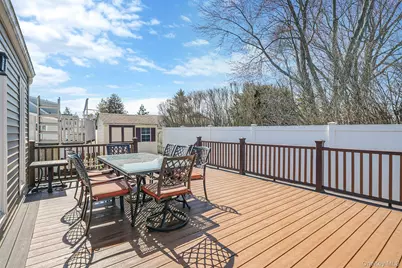 18 Wendorf Court, North Babylon, NY 11703 - Photo 10