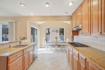 18 Wendorf Court, North Babylon, NY 11703 - Photo 24