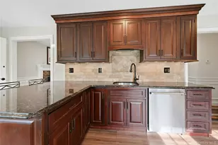 8 Kemswick Dr, Stony Brook, NY 11790 - Photo 18