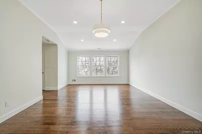 106 Fairway View Drive #106, Commack, NY 11725 - Photo 22