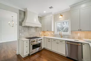 106 Fairway View Dr, Commack, NY 11725 - Photo 10