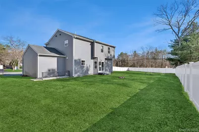164 Chestnut Street, Mount Sinai, NY 11766 - Photo 32