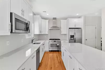 164 Chestnut Street, Mount Sinai, NY 11766 - Photo 14