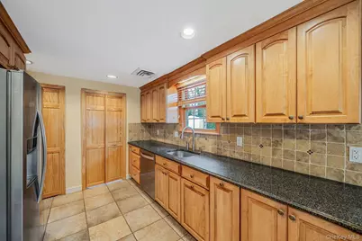 151 Wedgewood Drive, Hauppauge, NY 11788 - Photo 24