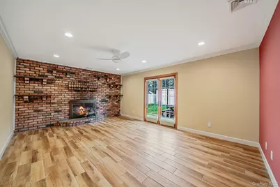 151 Wedgewood Drive, Hauppauge, NY 11788 - Photo 32