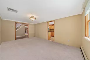 151 Wedgewood Dr, Hauppauge, NY 11788 - Photo 20