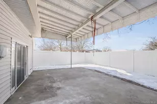 358 Litchfield Ave, Elmont, NY 11003 - Photo 36