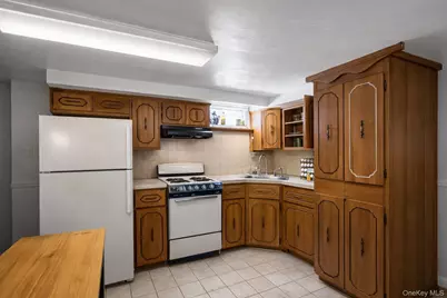 358 Litchfield Avenue, Elmont, NY 11003 - Photo 28