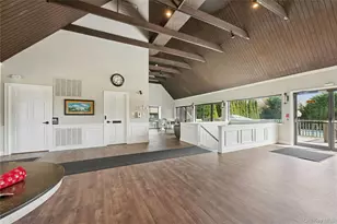 156 Southgate Cir, Massapequa Park, NY 11762 - Photo 32