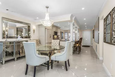 156 Southgate Circle, Massapequa Park, NY 11762 - Photo 10