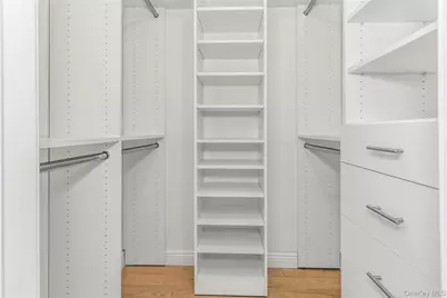 156 Southgate Circle, Massapequa Park, NY 11762 - Photo 22