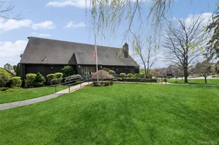 156 Southgate Cir, Massapequa Park, NY 11762 - Photo 30