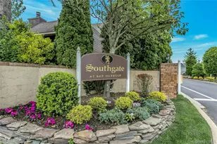 156 Southgate Cir, Massapequa Park, NY 11762 - Photo 46