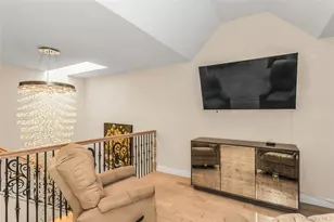 156 Southgate Cir, Massapequa Park, NY 11762 - Photo 20