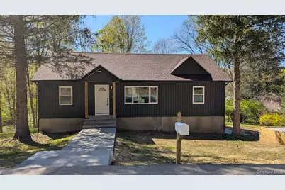 9 Park Road, Carmel, NY 10512 - Photo 2