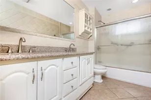 8 Town House Dr, Massapequa Park, NY 11762 - Photo 18