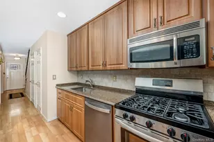 8 Town House Dr, Massapequa Park, NY 11762 - Photo 12