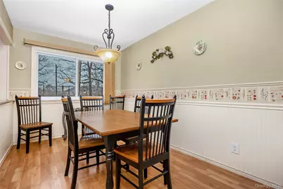 8 Town House Drive, Massapequa Park, NY 11762 - Photo 10