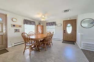 146 Webster Ave, Ronkonkoma, NY 11779 - Photo 8