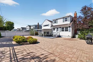 9 Marilyn Blvd, Plainview, NY 11803 - Photo 28