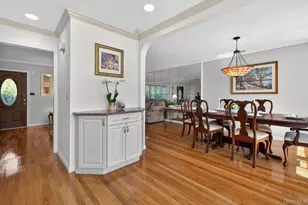 9 Marilyn Blvd, Plainview, NY 11803 - Photo 12
